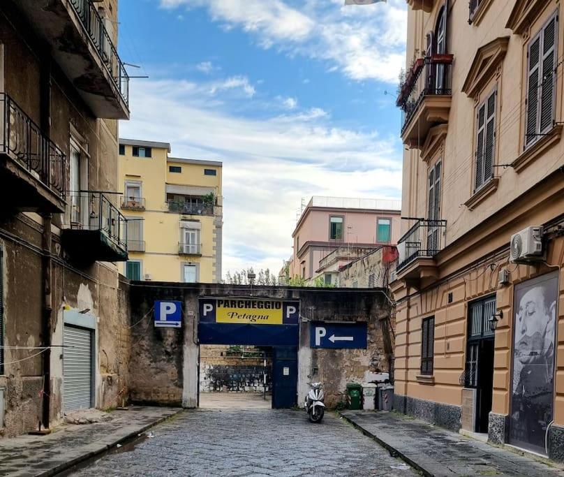 Casa Comoda E Centrale In Quartiere Storico Di Napoli מראה חיצוני תמונה
