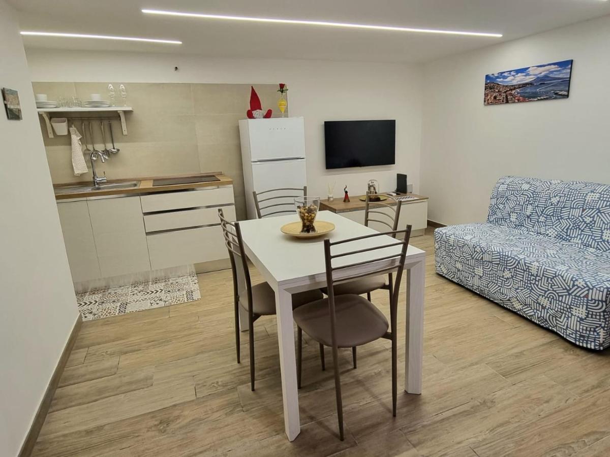 Casa Comoda E Centrale In Quartiere Storico Di Napoli מראה חיצוני תמונה